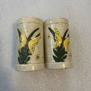 Vintage Ceramic Treasure Craft Salt Pepper Shaker Set Raised Butterfly Speckled
